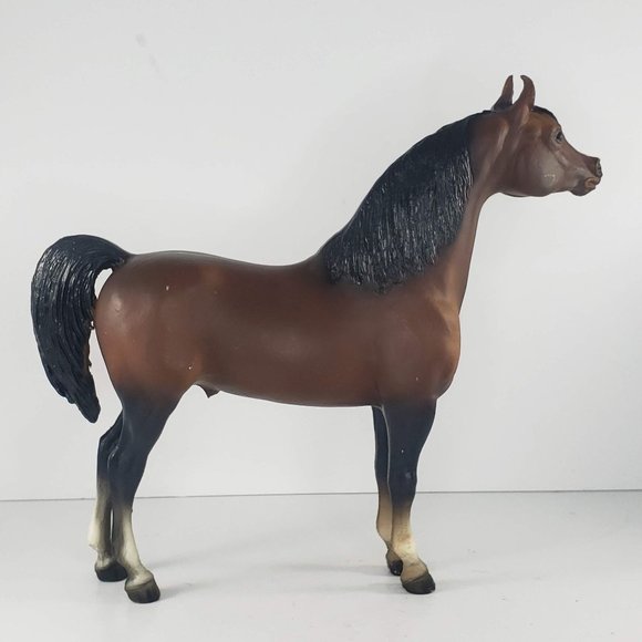 Breyer Horse Proud Arabian Stallion Witez II #212 Mahogany Bay - Picture 3 of 13
